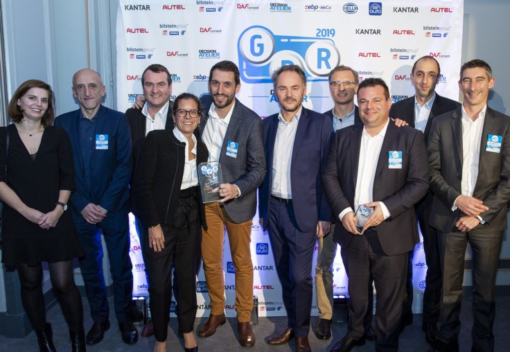 Toute l’équipe d’Eurorepar Car Service s’est vu remettre son prix par Gildas du Cleuziou, directeur général de bilstein group France.