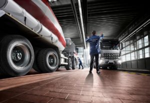 Daimler Trucks & Buses poursuit son activité pièces et maintenance