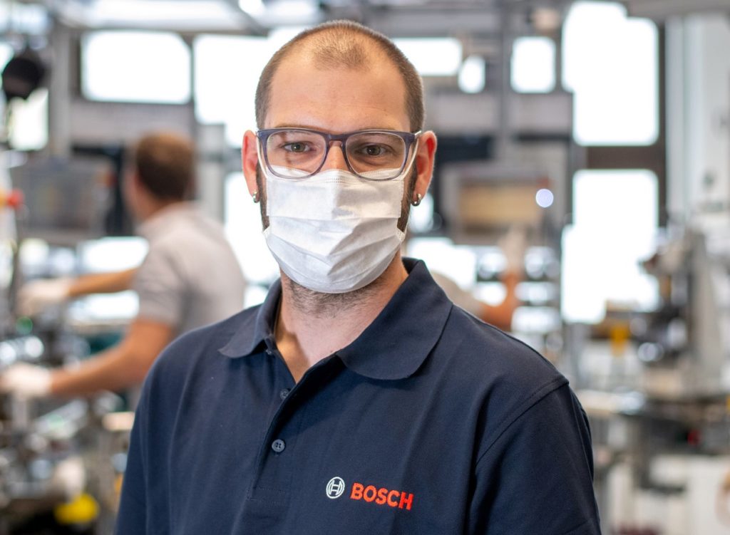 Les 600 Bosch Car Service et les 28 Bosch Classic Service ont reçu 150 000 masques pour reprendre leur activité.