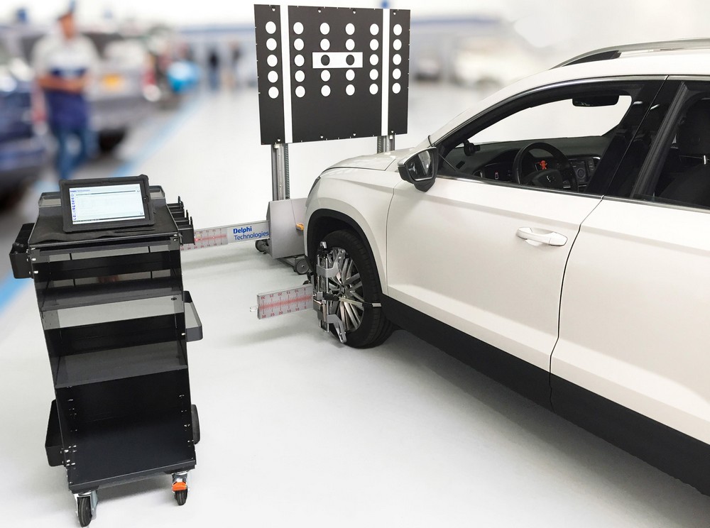 •	Le kit modulaire ADAS ajoute la calibration statique et dynamique des systèmes avancés d'aide à la conduite (Adas) aux outils de diagnostic automobile Delphi Technologies.