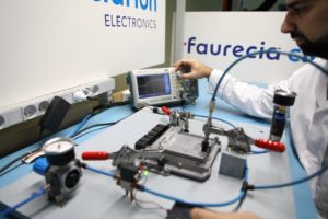 Renault s’associe à Faurecia pour la réparation électronique multimarque