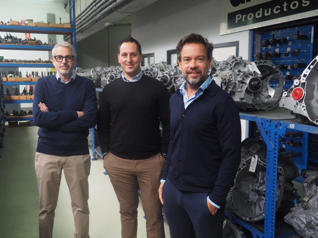 Tony Benet, Frédéric Ferrari et Roland Vigatà, respectivement responsable export, responsable commercial France et directeur général du groupe Asysum.