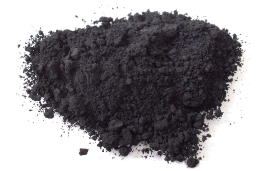 Le surcoût de la production de noir de carbone est l'une des causes de la hausse des prix inédite des mélanges synthétiques. ©AINC