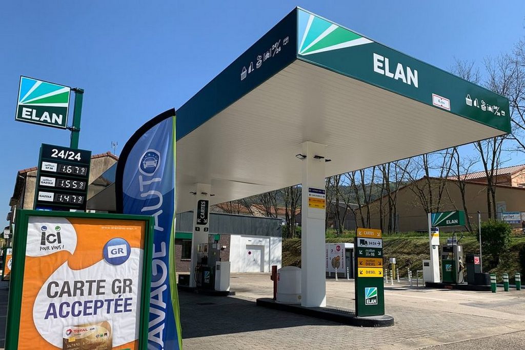 82 % des exploitants de stations pourraient diversifier leur activité avec des services actuellement interdits. © Elan