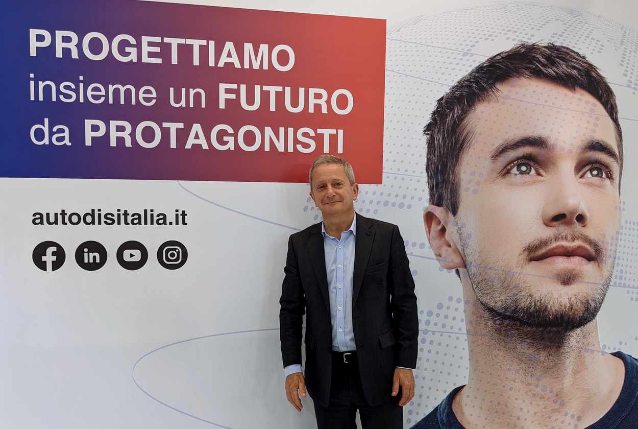 Stéphane Antiglio, président de Parts Holding Europe (PHE), s’est déplacé au salon Autopromotec, à Bologne, pour saluer le travail de ses équipes italiennes.