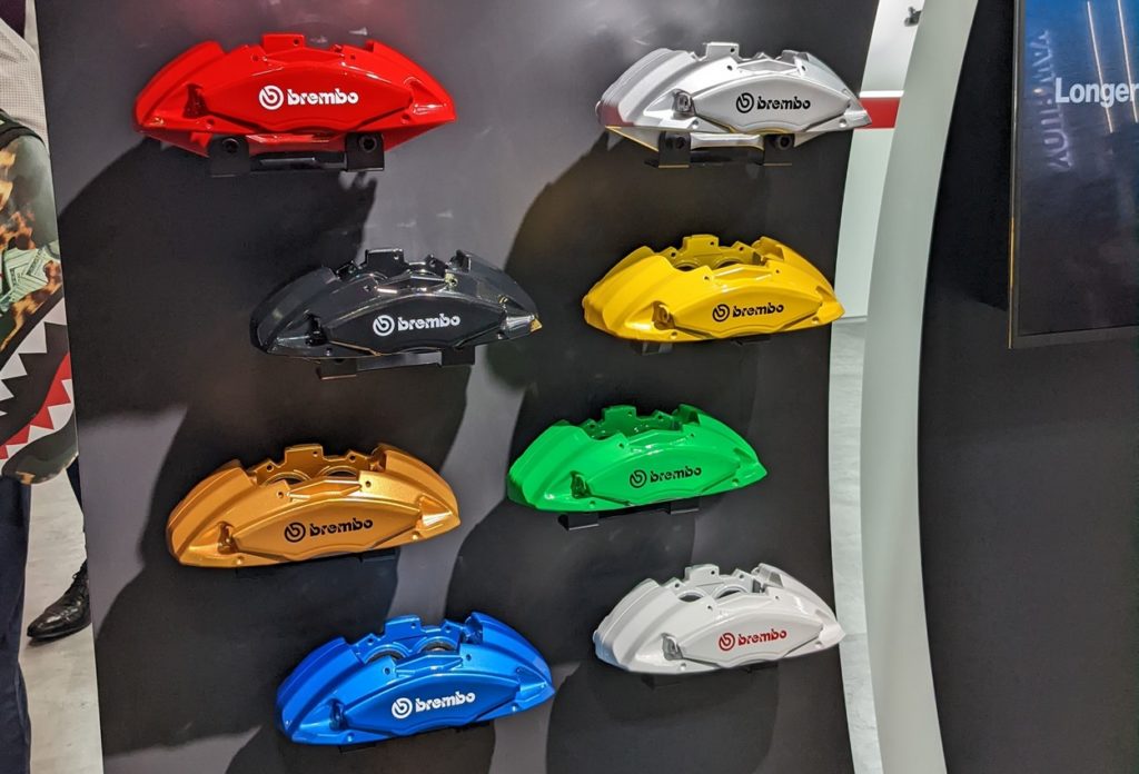 La nouvelle gamme d’étriers de frein Brembo met l'accent sur l'esthétique sans compromettre les exigences essentielles de qualité, de fiabilité et de performances.