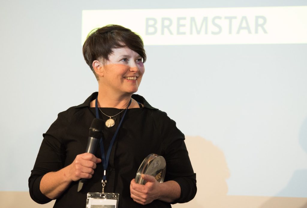 Valérie Jorioz, directrice générale de Bremstar, a reçu le prix de la Plateforme de l’année lors de la dernière édition des Grands Prix de la Rechange, le 9 juin dernier.