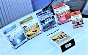 PadXpress commercialise une quarantaine de produits, outils et accessoires pour l’ensemble de ses marchés. La quinzaine de références proposées pour l’automobile, compte six produits essentiels. ©J2R 