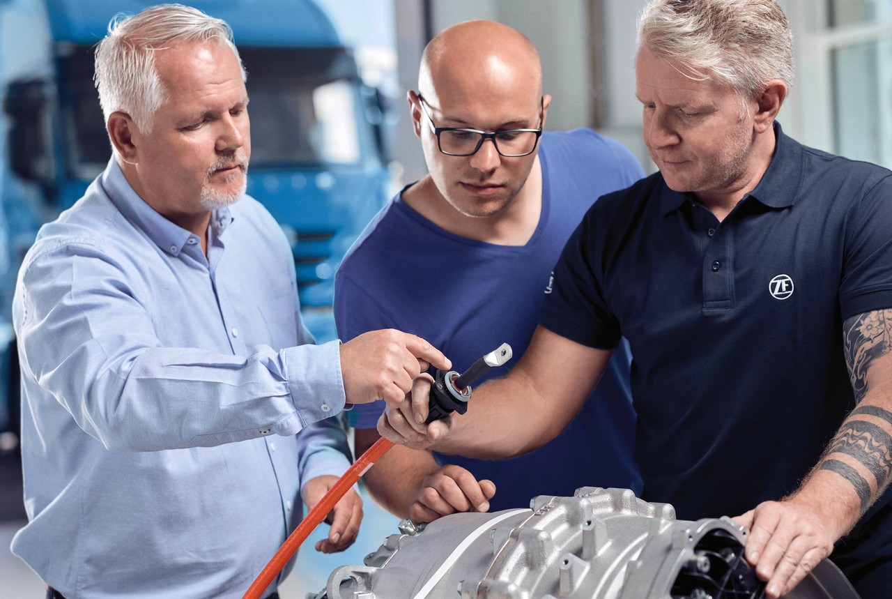 Le nouveau concept d'atelier ZF [pro]Service associe une large offre de services destinés aux réparateurs de véhicules industriels.