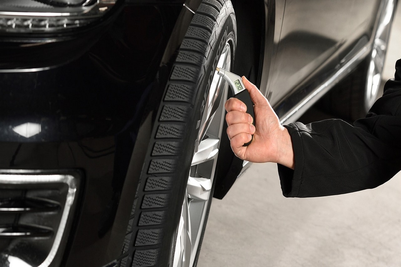 58 % des Français ne contrôleraient pas régulièrement leurs pneus