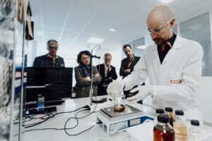 Motul inaugure son laboratoire français dédié aux lubrifiants durables