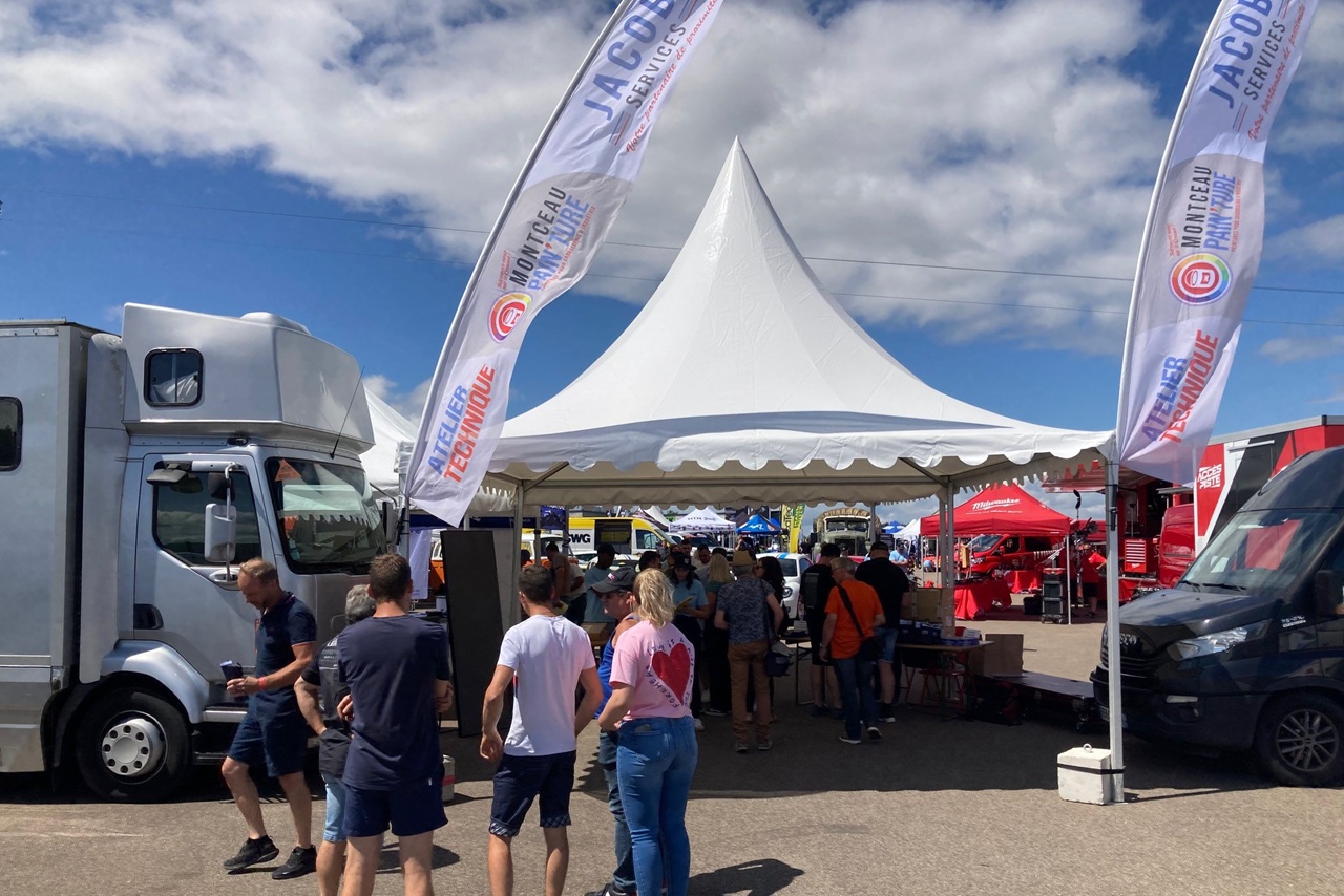 Visiteurs et exposants ont été nombreux à se presser au circuit Vaison de Torcy (71), les 26 et 27 juin 2025, à l'occasion de la cinquième édition du salon Jacob Services.