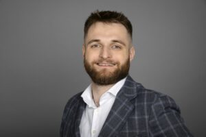 Damien de Potter, Tjekvik France : faire entrer l’après-vente dans l’ère du self-service