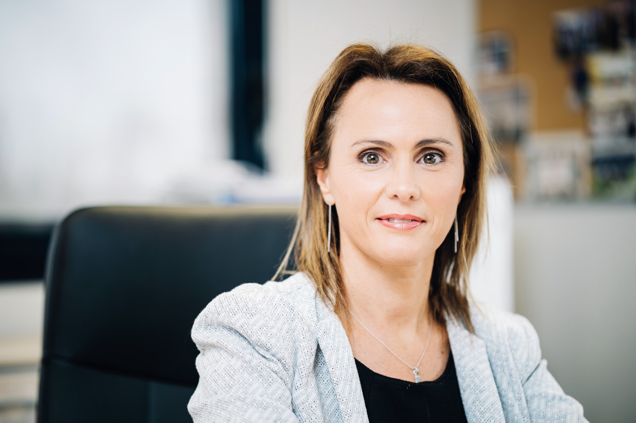 Pascale Lefeuvre, présidente de Dasir, espère proposer rapidement un stock de 50 000 références à Vitrolles (13). ©Dasir