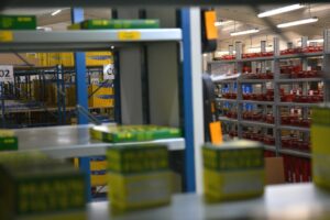 Distribution de pièces : l’activité poursuit son redressement en avril