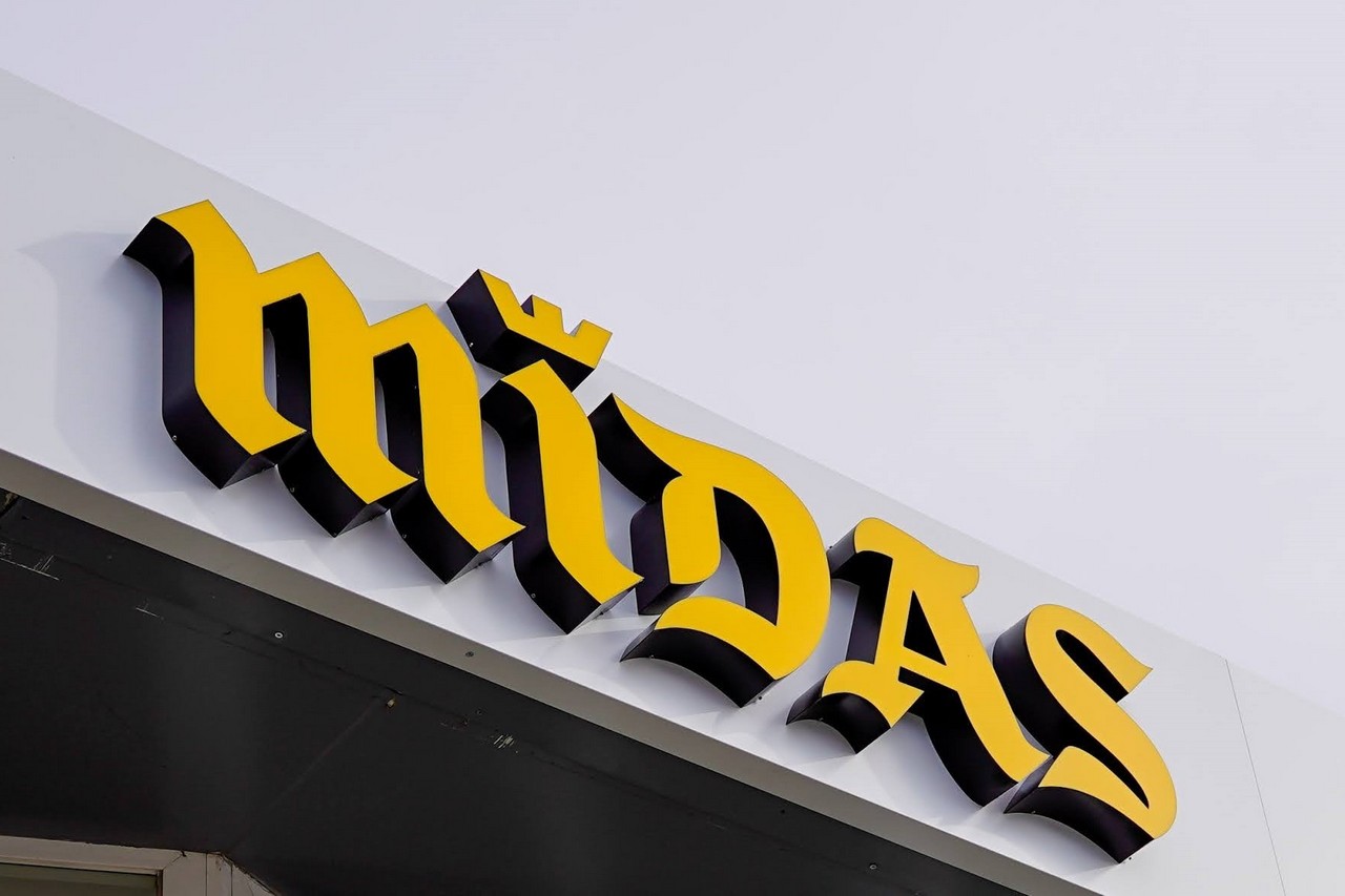 En se positionnant aux côtés de ses centres pour structurer et formaliser leur démarche RSE, Midas entend construire une stratégie durable à l’échelle de son réseau. ©Midas