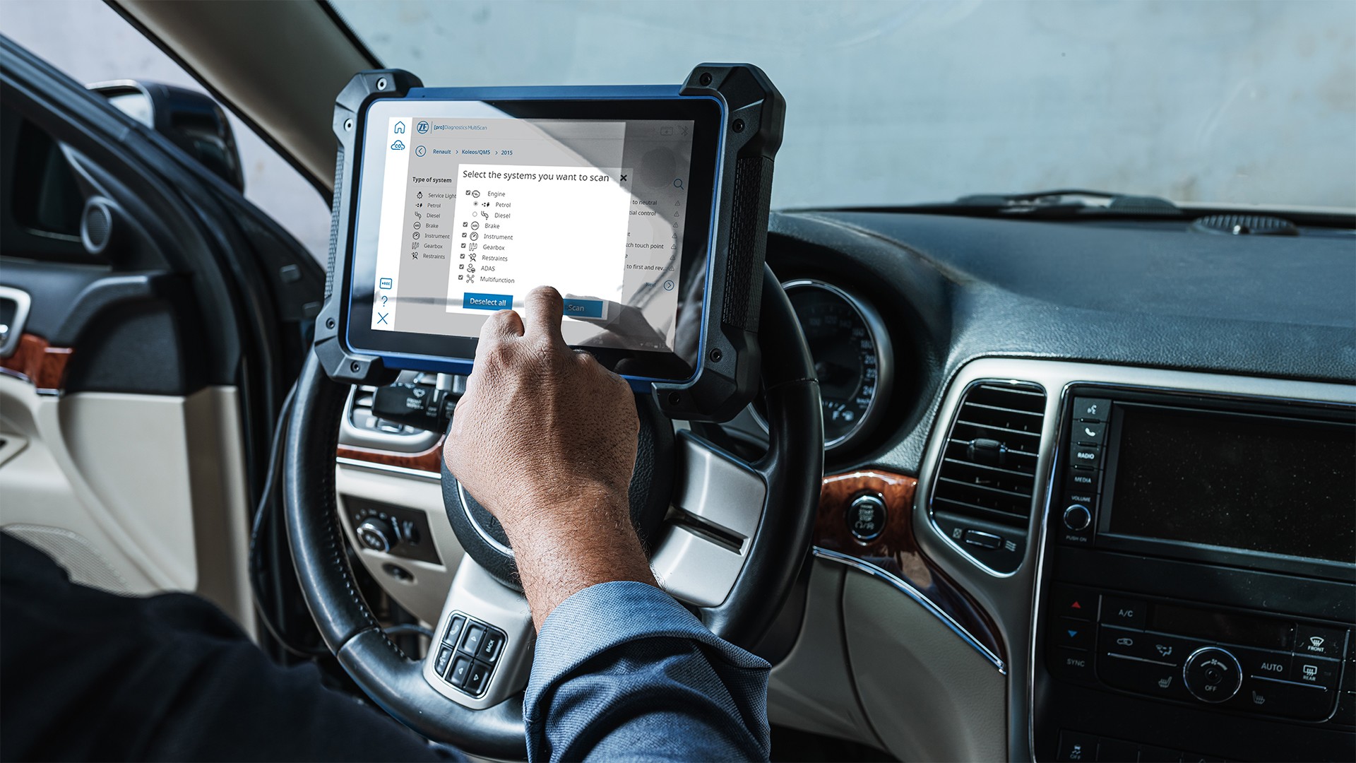 MultiScan est intégré à ZF [pro]Diagnostics. Un outil multimarque pour accompagner le réparateur sur le diagnostic automobile. ©ZF