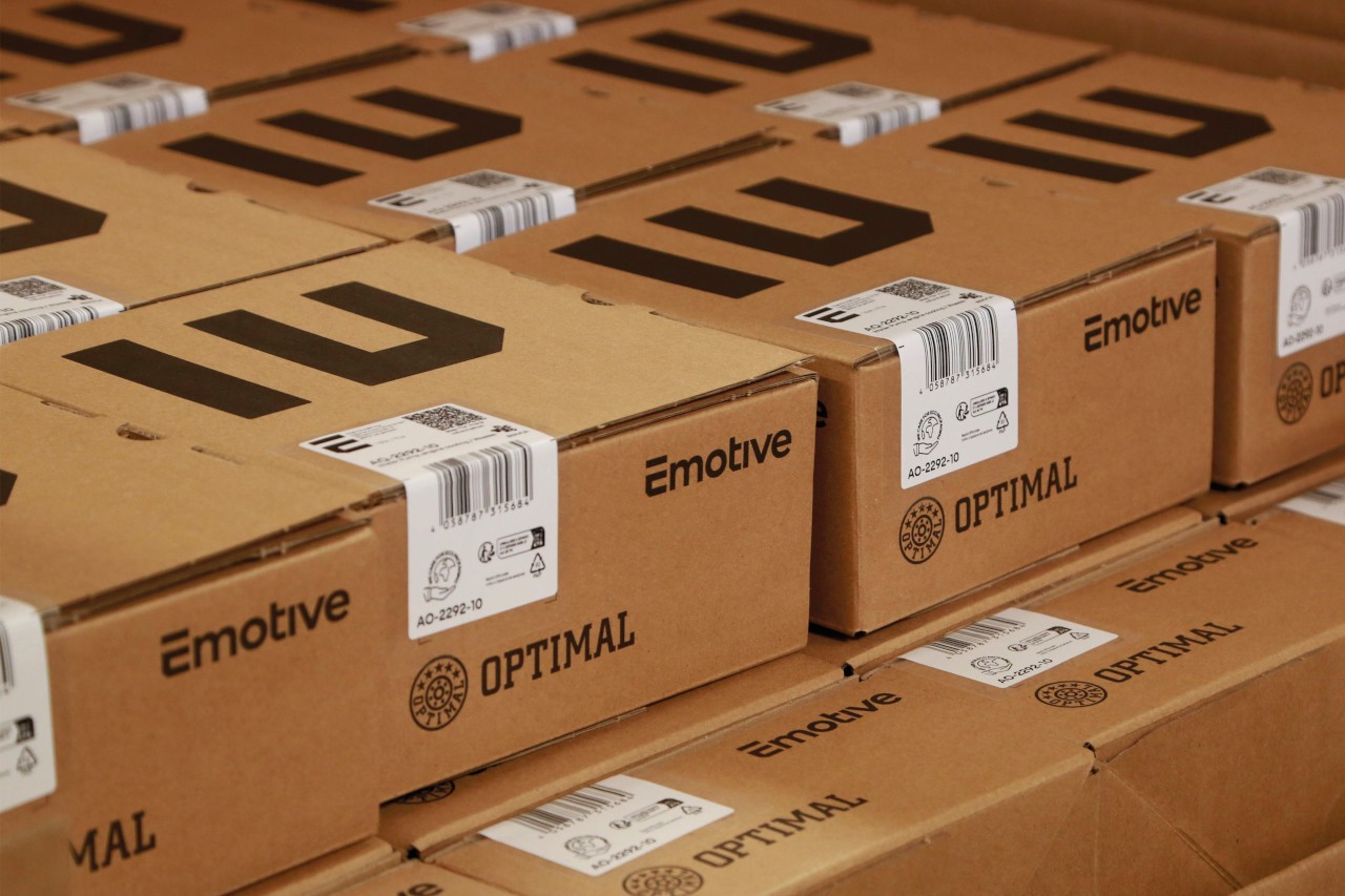 Avec plus de 200 000 références, Emotive mise sur un portefeuille produits large et complémentaire pour répondre à tous les besoins de l’après-vente, du freinage aux pièces reconditionnées. ©Emotive