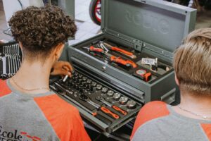 Sonic Equipment, partenaire privilégié des formations aux métiers de l’auto
