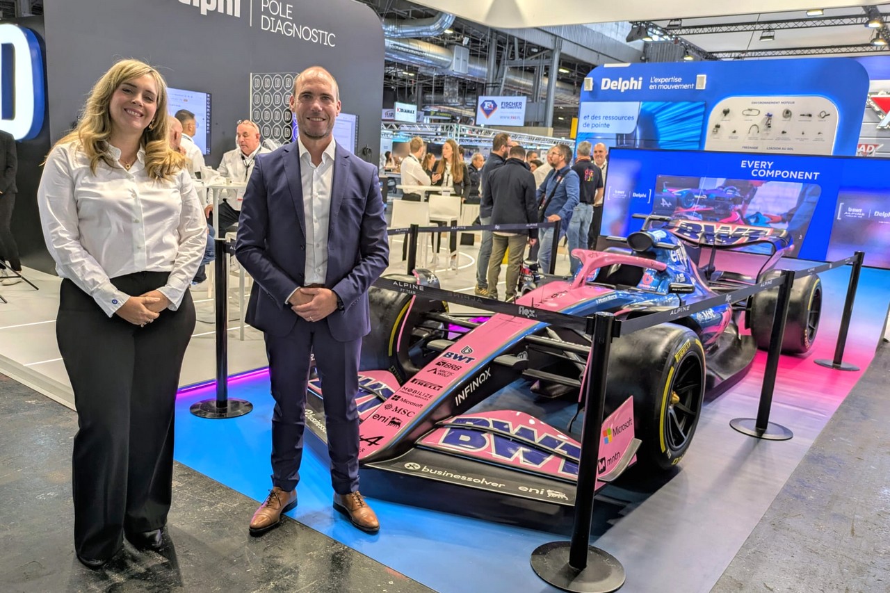 Cynthia Durieux, responsable trade marketing de Phinia, et Daniel Rochefort, directeur général France & Benelux, présentent la stratégie aftermarket du groupe et les dernières innovations Delphi à Equip Auto. ©J2R