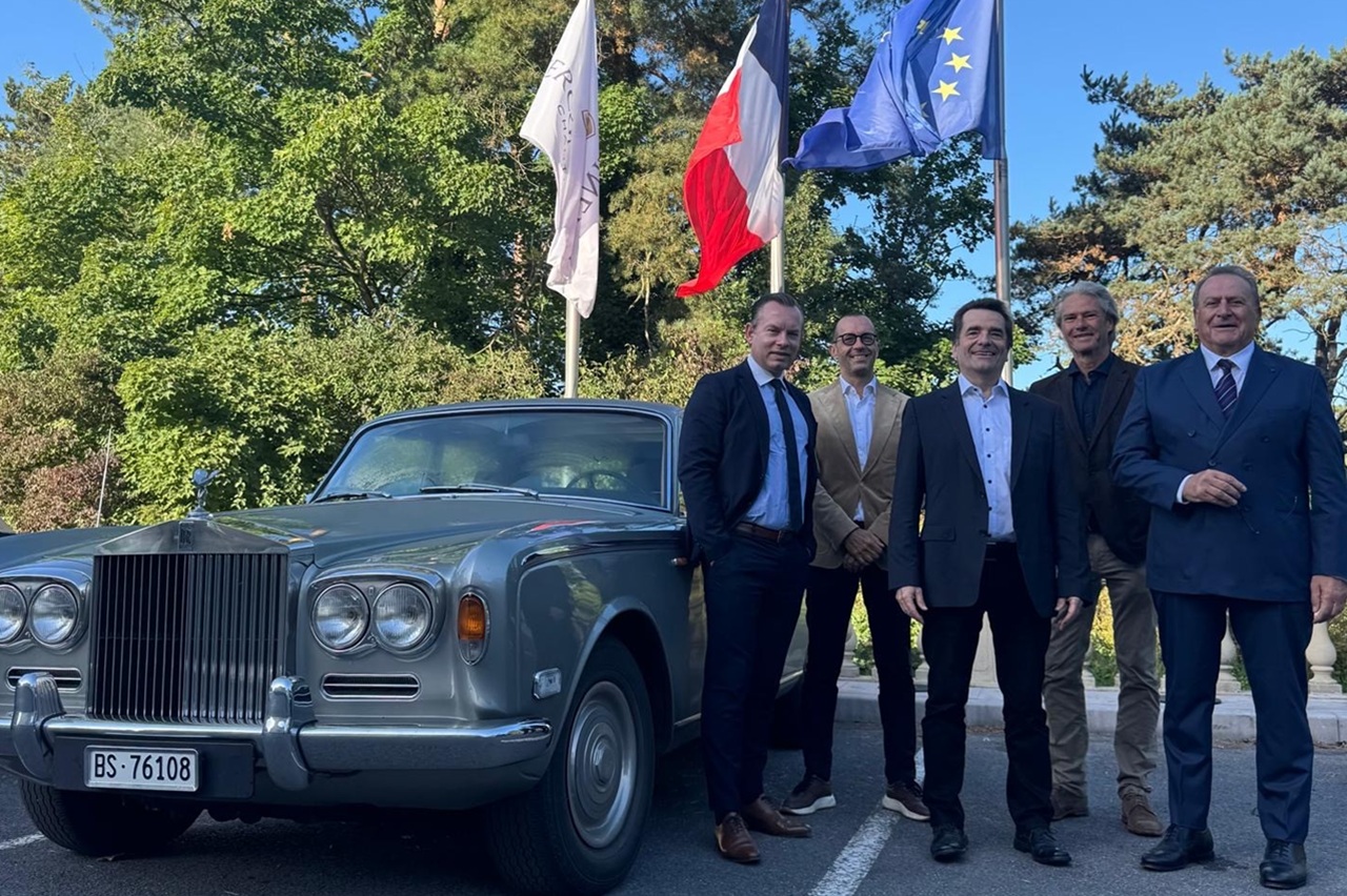 Darius Czarnecki, Nicolas de Gaudemont, Jean-François Bouveyron, Michael Söding et Domenico De Vito se sont réunis autour d'idées et de valeurs communes pour créer Expendables for Automotive.