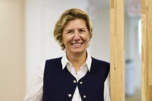 Carter-Cash : Hélène Dewynter prend les commandes