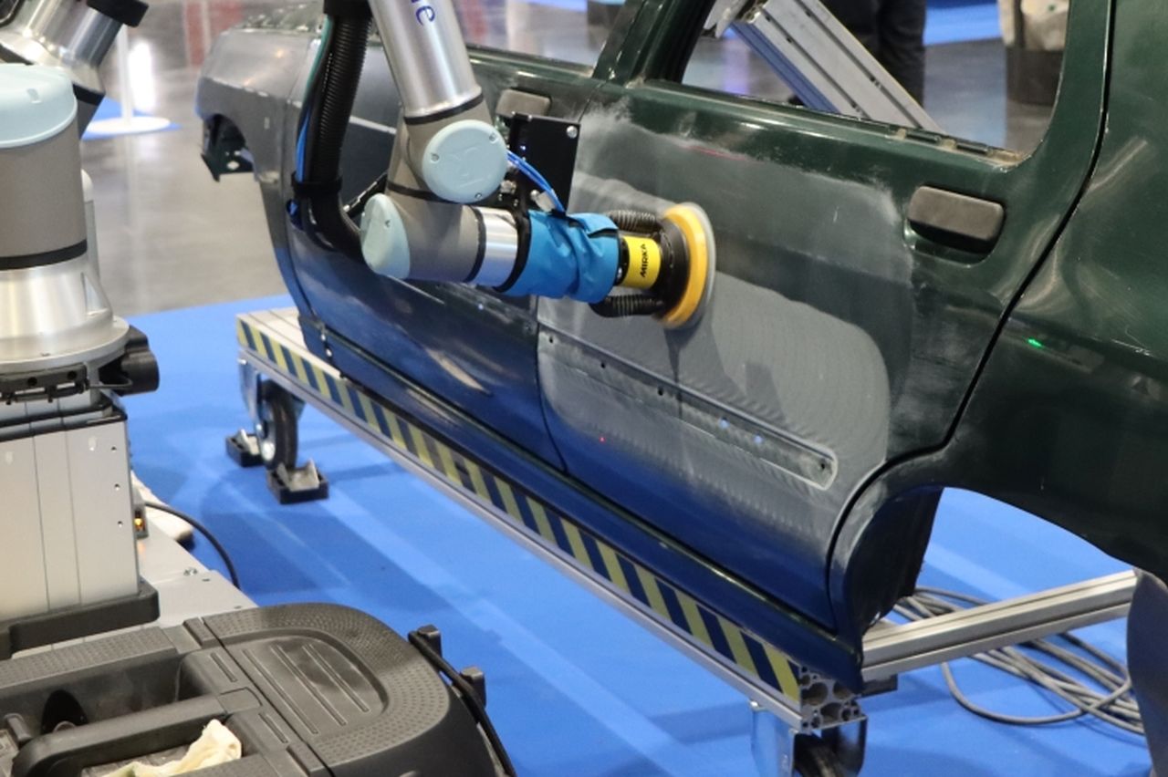 Mirka Aerospline robot de ponçage lustrage
