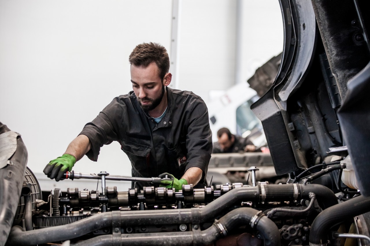 Les prestations atelier sur le segment poids lourd affichent la plus forte progression du mois de septembre. ©Renault Trucks