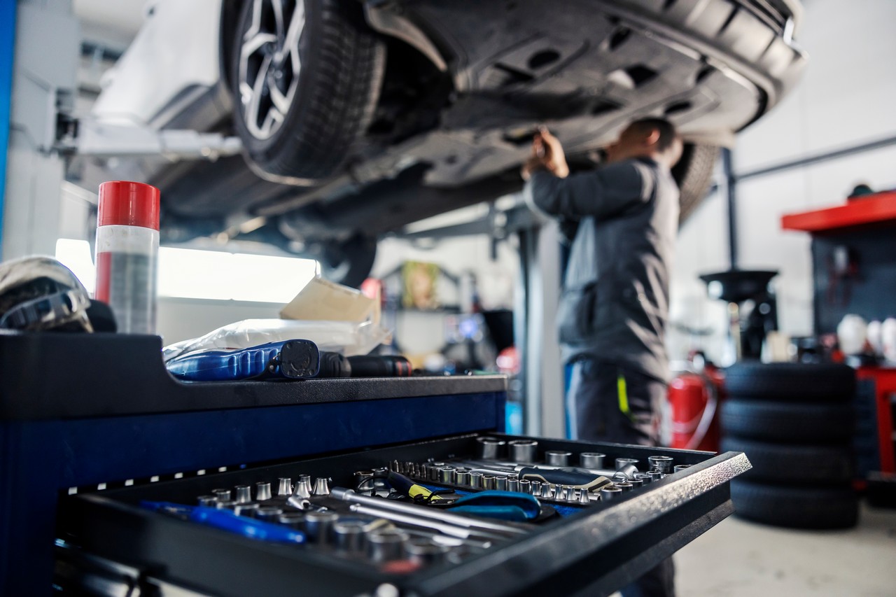 L’accord Valeo-Mobilians vise à accompagner les ateliers et réparateurs dans la double transition écologique et technologique de l’après-vente. ©AdobeStock