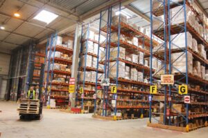 Peinture : les réseaux fortifient leurs positions et s'organisent