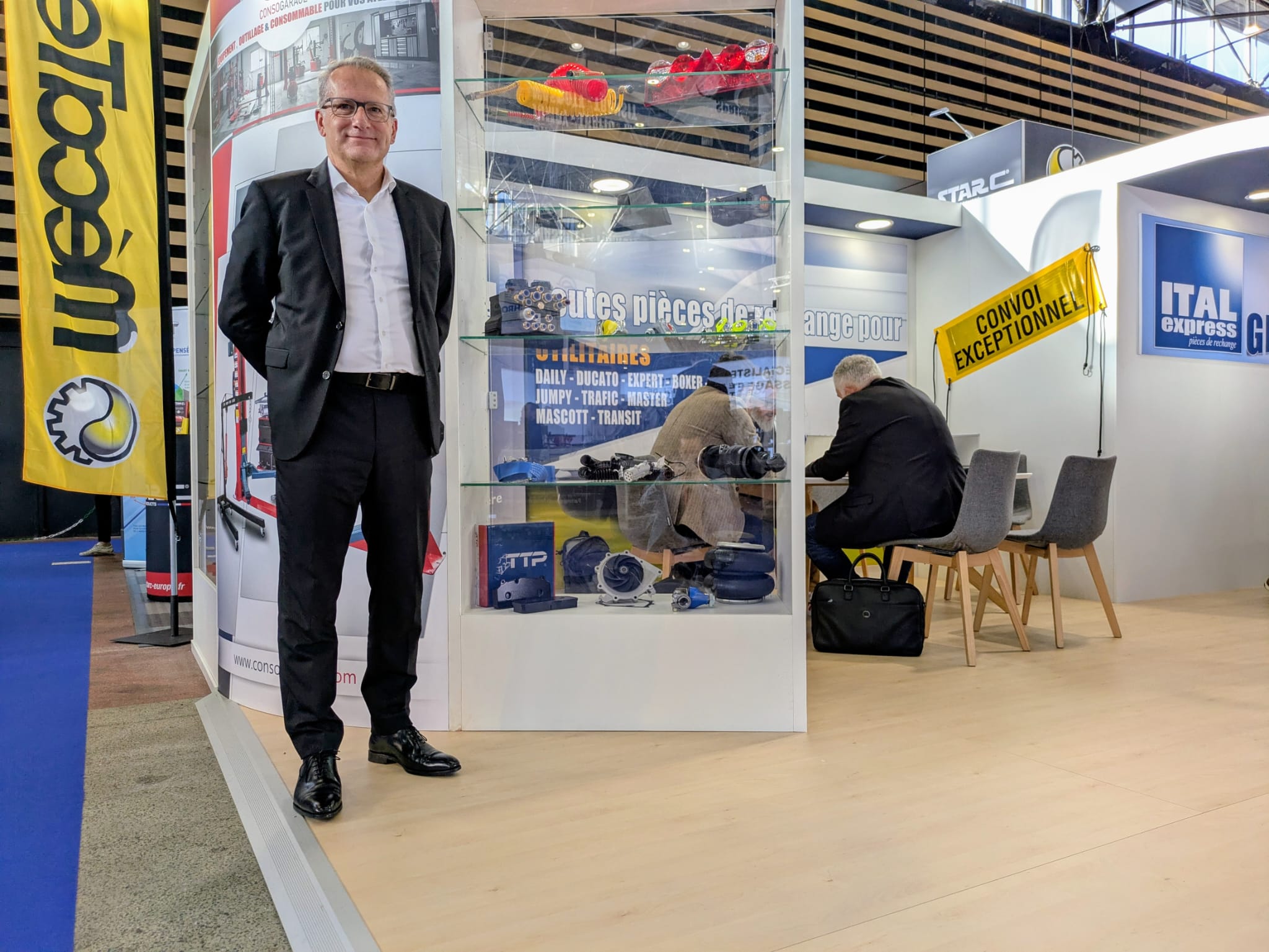 Patrice Claverie, président d’Ital Express, présente à Solutrans les nouveautés de sa marque TTP, développée avec trois distributeurs européens. ©J2R