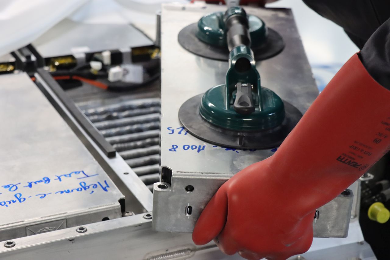 Henkel Loctite réparation de batterie de véhicule électrique