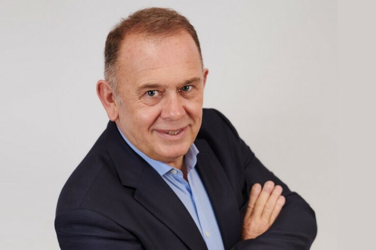 Matthieu Schmidt prend la tête de First Stop Ayme