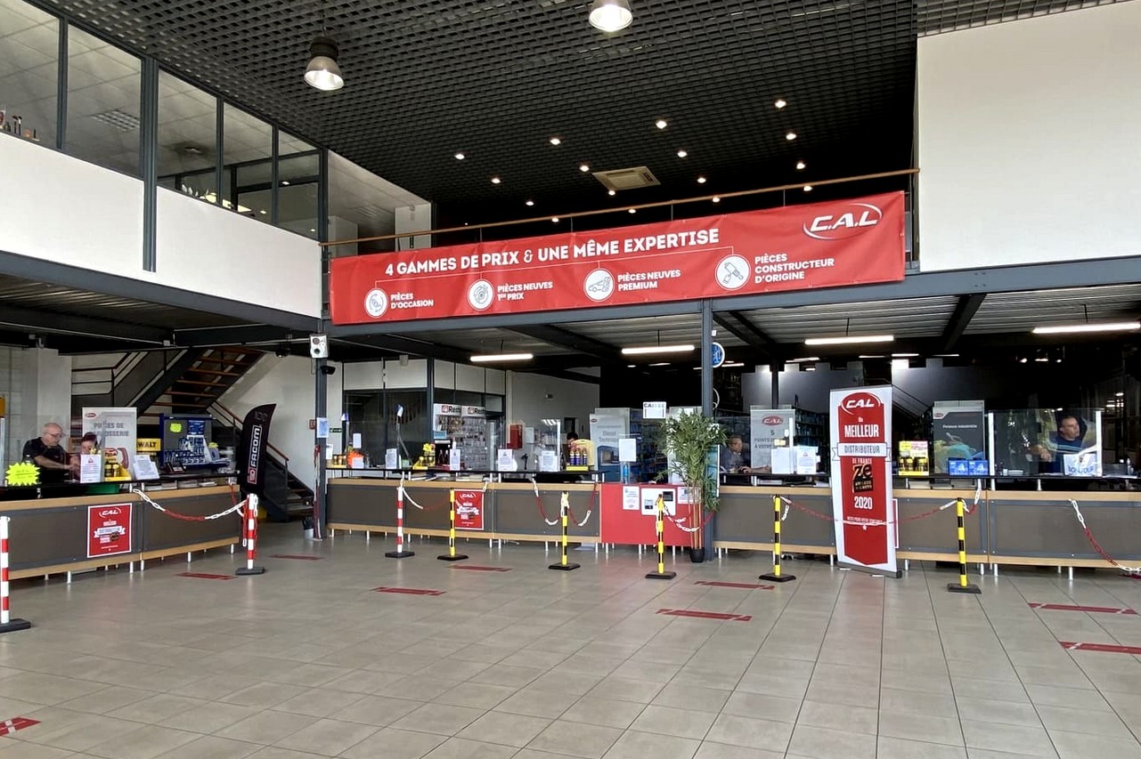 CAL dispose, avec l’ensemble de ses sites, de 7 000 m² d’espace de stockage pour plus de 26 000 références de pièces automobiles. ©CAL