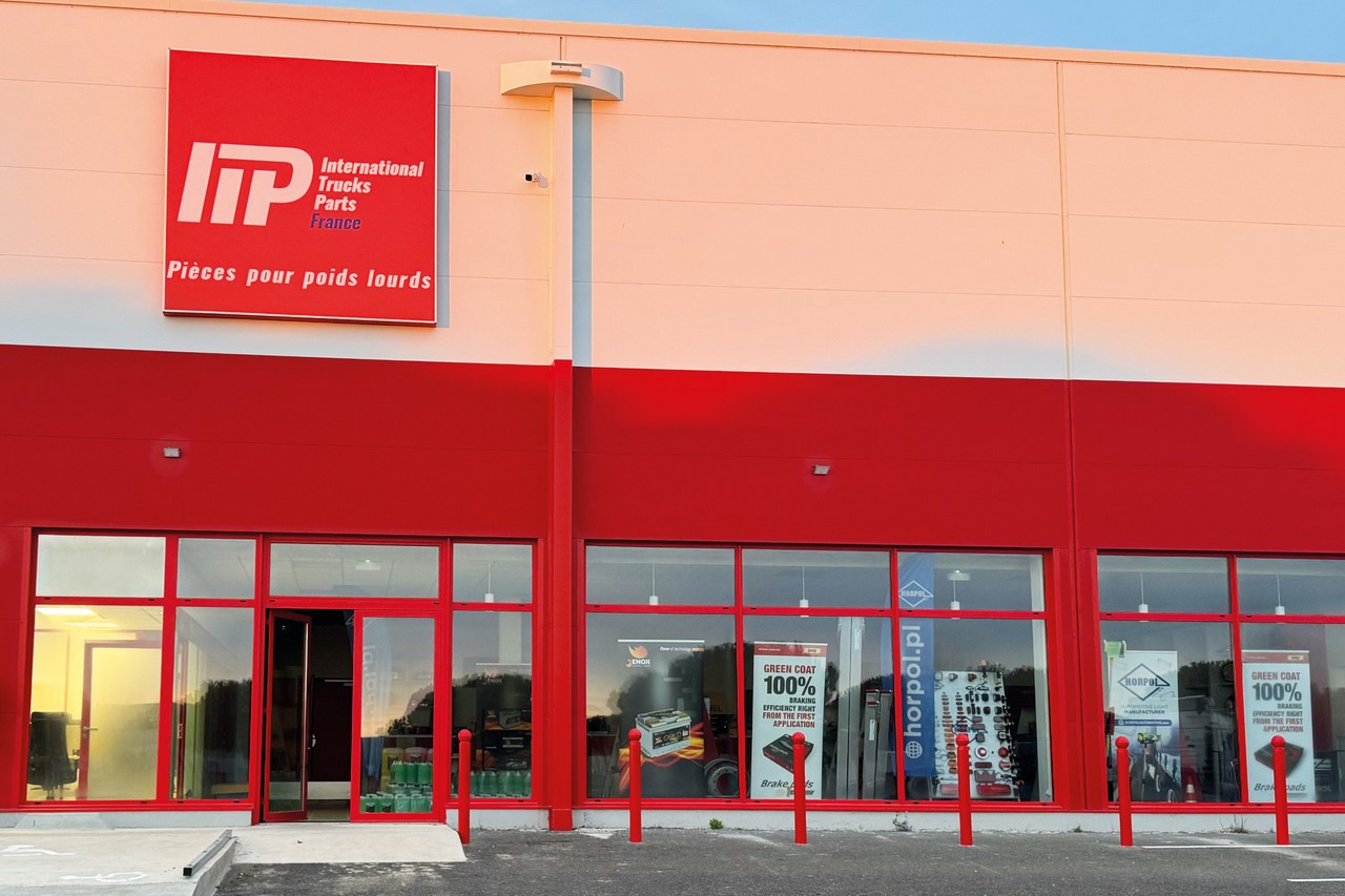 Ouverte en octobre 2024 près de Béziers, la plateforme logistique de Vendres sert de base à ITP pour livrer la France en 24 h sur stock. ©ITP