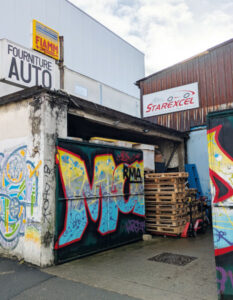 Implanté en plein cœur de Montreuil, RM Accessoires doit composer avec un accès contraint : pas de parking dédié, circulation réglementée et livraisons complexes. ©J2R