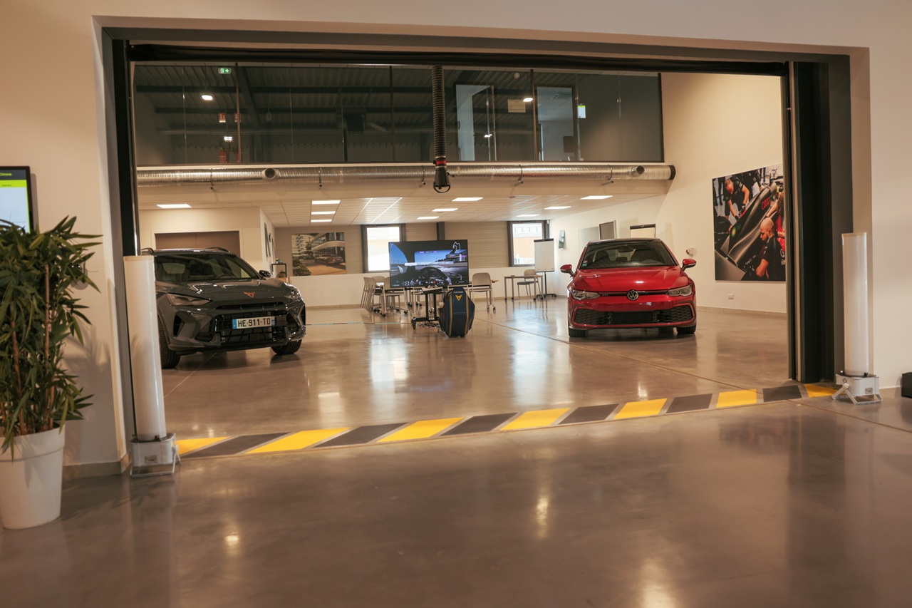 Le nouveau centre de formation Volkswagen de Saint-Étienne accueille les véhicules des six marques du groupe (Audi, Seat, Cupra, Skoda, Volkswagen et Volkswagen Utilitaires). ©Volkswagen