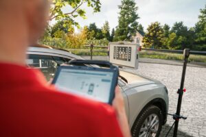 Pare-brise : Carglass rend possible le recalibrage Adas mobile