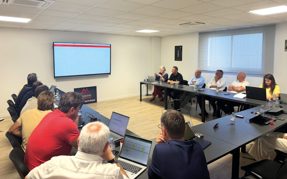 Réunis début juin à Cannes pour célébrer les dix ans d'Alternative Autoparts, les actionnaires du groupement ont échangé sur les défis à venir et les évolutions d'un marché en pleine transformation. ©AA