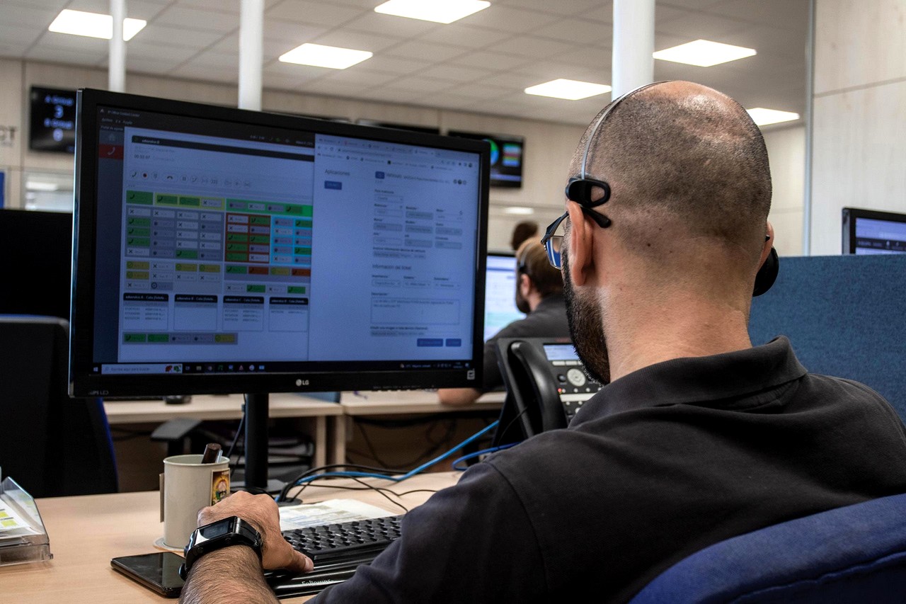 Huit spécialistes européens du diagnostic à distance, dont DAF Conseil, s'unissent pour défendre l'accès des réparateurs aux données des véhicules. ©Eina