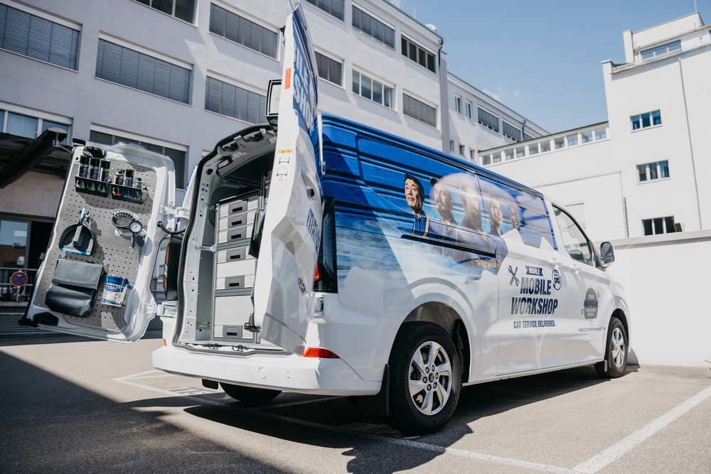 Le Mahle Mobile Service proposera de nombreuses opérations de maintenance en itinérance : vidange, entretien des freins, travaux de diagnostic, mises à jour logicielles, remplacement de la batterie de démarrage, réparations électriques mineures, entretien de la climatisation et diagnostics des batteries haute tension. ©Mahle