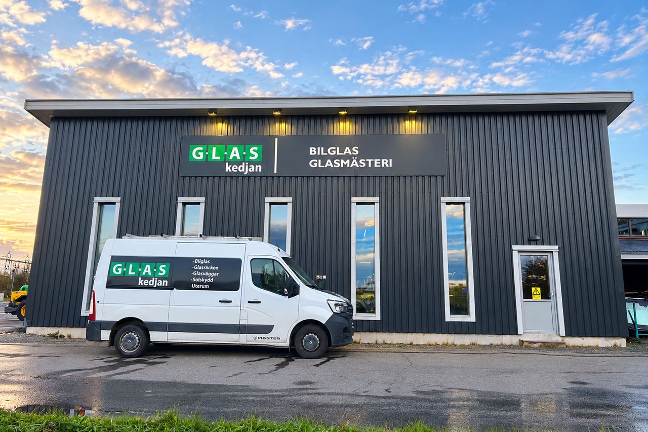 Au tour des réparateurs-poseurs de vitrage auto suédois de Glaskedjan de rejoindre Glassdrive. ©Glaskedjan