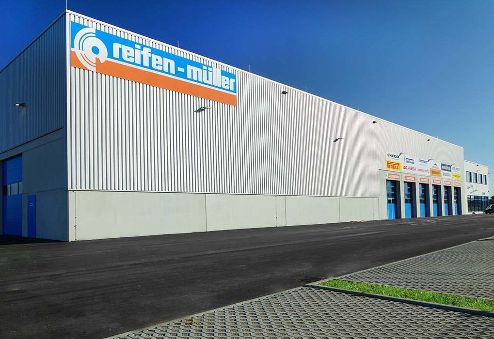 Le grossiste allemand Reifen-Müller possède un large stock de pneus TC4, PL, agricoles, motos, etc.
