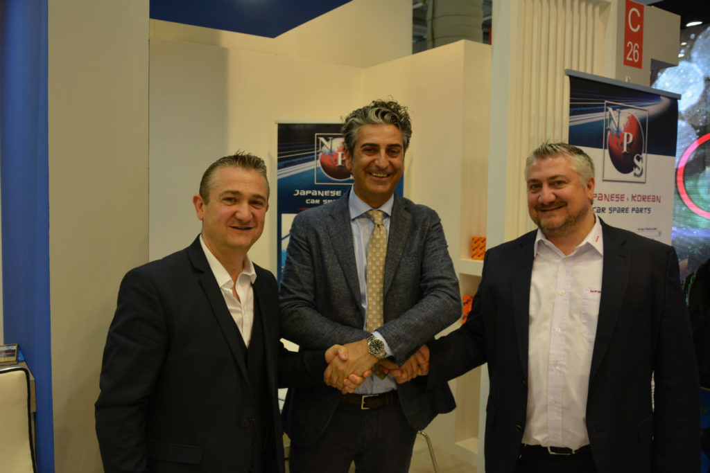 Jean-François Desmet (NPS) Alessandro Di Leo (IPS Parts) et Olivier Desmet (NPS).