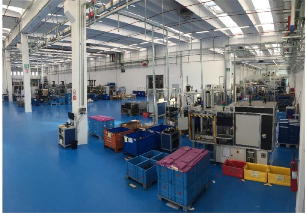 La nouvelle unité de production de Saleri est automatisée et robotisée.