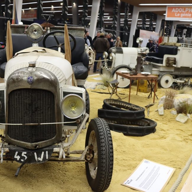 Reconstitution d'un campement de la croisière jaune, montée sur les légendaire autochenilles Citroën Kegresse. ©J2R/NG