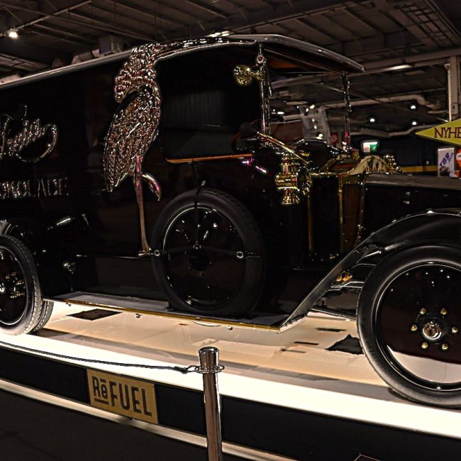 Somptueuse Renault Type BC de 1913. Cet utilitaire a été retrouvé et restauré à Oslo (Norvège) où il a été exploité pour la livraison de chocolat jusqu'en 1931. ©J2R/NG