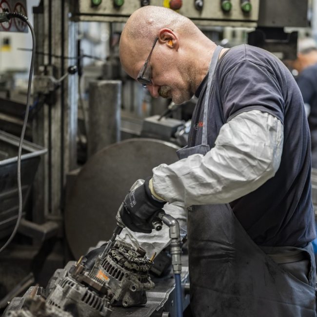 Le nettoyage à sec ou à eau est adapté à chaque pièce. ©Bosch