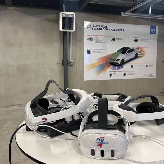 La réalité augmentée fait désormais partie des outils de formation des techniciens. ©France Pare-Brise